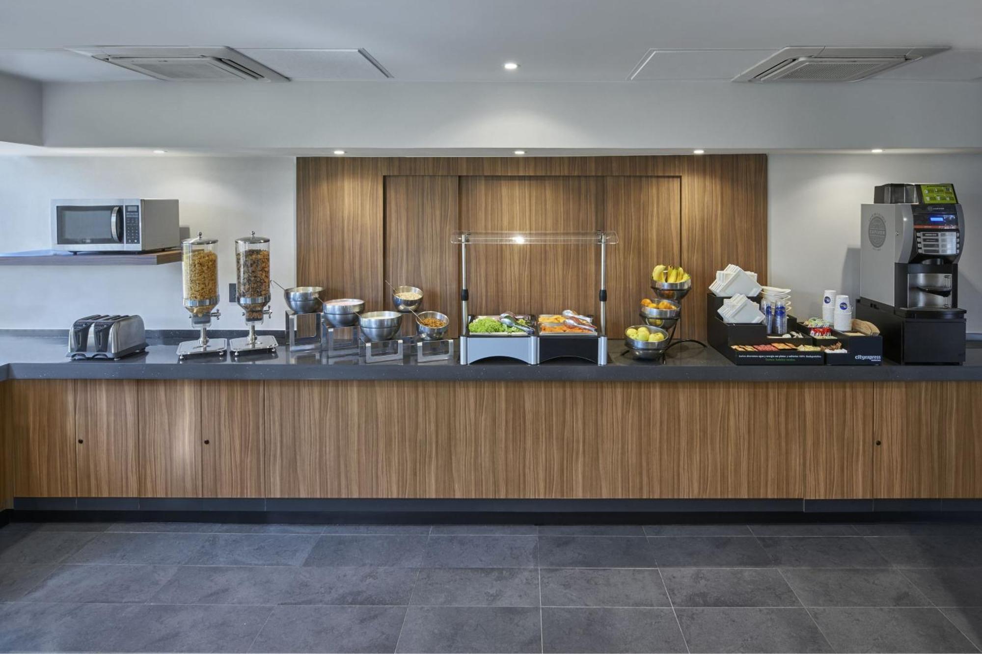 City Express By Marriott San Luis Potosi Zona Universitaria المظهر الخارجي الصورة